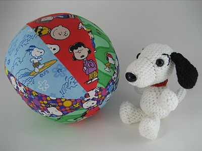 snoopy and ball